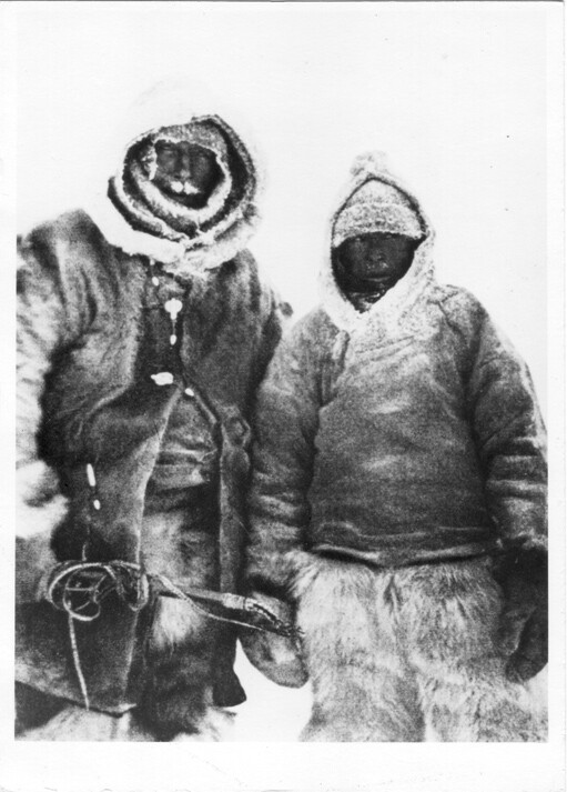 Das letzte Foto von Alfred Wegener (links), Grönland, Station Eismitte (November 1930), (KTL, CC BY-NC-SA)